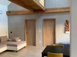 Loft Pihenő és Wellness Ház, hotel a Balatonfüred