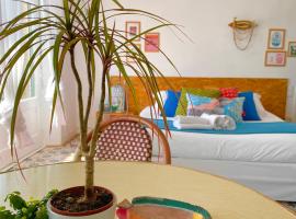 L&acute;arri&egrave;re Cour