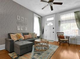 Modern Boho Stylish 1BR Near DT on Historic Street, hotel em Columbus