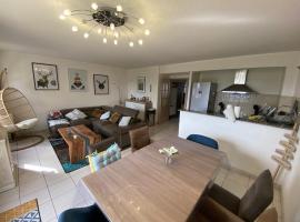 Chaleureux appartement T4 cosy, Font Romeu Odeillo Via, hotel in Font Romeu Odeillo Via