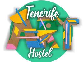Tenerife Art Hostel, guest house in Santa Cruz de Tenerife