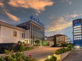 Hotel Insteia, hotel a Polla