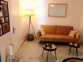 Le Temps Suspendu / Balnéo / Sauve, hotel v destinaci Sauve