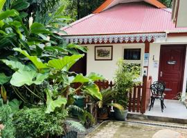 Garden Hut, apartment in Victoria