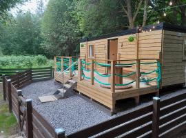 The Cabin, Stronua. A beautiful 1 bedroom cabin.: Fort Augustus şehrinde bir otel