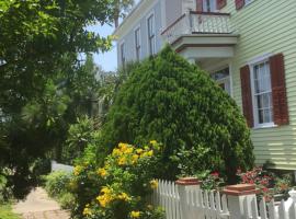 Studio apartment at Historical House, hótel í Galveston