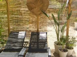 Magnifique Cabanon avec jacuzzi et sauna