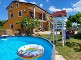 KIŽIN House, Cozy apartments by Istrian Embrace