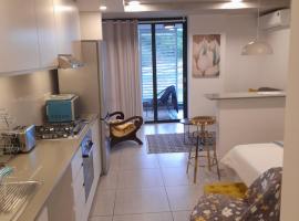 Umhlanga Vacation Home with Free WiFi, apartment in Sibaya