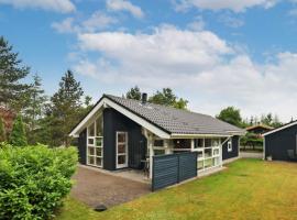 6 person holiday home in Hals, khách sạn ở Hals