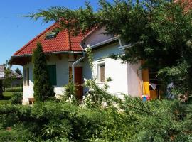 Gábor apartmanok, apartment in Abádszalók