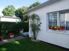 Bungalow Rarek "20 Gehmin vom Ostseestrand", Hotel in Bansin