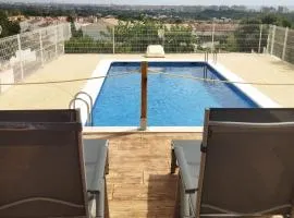 Chalet con piscina comunitaria y vistas al castillo en Peñiscola-3 terrazas-WIFI-parking