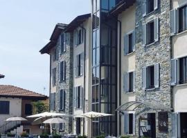 Hotel Milano & Apartments, khách sạn có bồn tắm nóng ở Miazzina