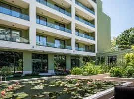 Romance Hotel and Family Suites