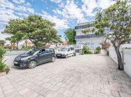 Apartments and Rooms Mare, hotel in Vodice