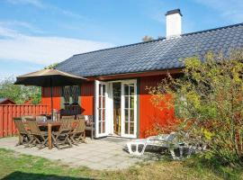 6 person holiday home in Nex, cottage in Snogebæk