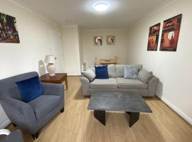 Pure Apartments Dunfermline East - Dalgety Bay, hotel em Saint Davids