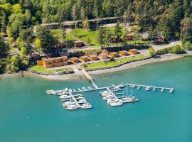 Snug Harbor Resort and Marina, family hotel in Friday Harbor