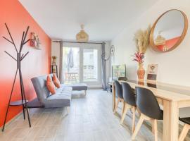 New & Modern house / Near RER / Disney & Paris, hotel a Bussy-Saint-Georges