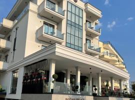 Rozafa Palace Hotel, hotel en Saranda