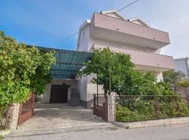 Apartment Pocrnja