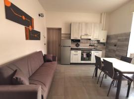Uro's Home, apartma v mestu Lonate Pozzolo