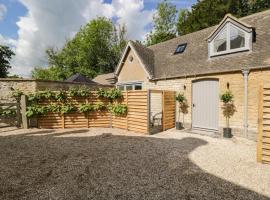 The Hayloft, cabaña o casa de campo en Tetbury