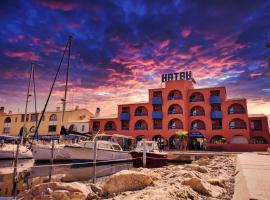 Cit'Hotel des 2 Golfs, hotel di Port Leucate