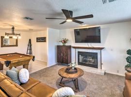 Luxe Home with Detached Casita and Furnished Patio!, hotell i Bullhead City