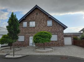 Ferienhaus Deußen, hotel cu parcare din Erftstadt