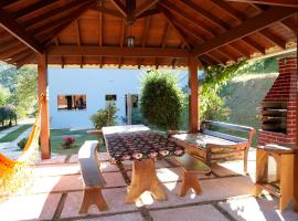 Casa de Campo com Churrasq em Marechal Floriano - ES, holiday home in Marechal Floriano