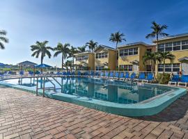 Resort Condo with Beach Access in Indian Shores!, ξενοδοχείο σε Clearwater Beach