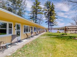 King Birch Lake Homes, hotel with parking in Alton