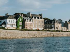 Hôtel Aux Tamaris - Vue Mer, hotel v destinaci Roscoff
