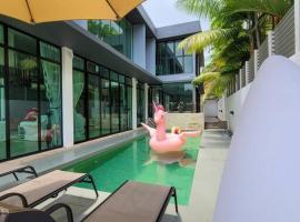 D01 Titiwangsa Secret Private Pool Villa KL, хотел в Куала Лумпур