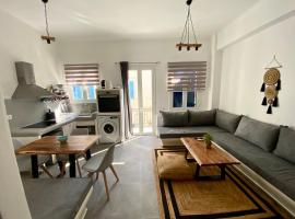 Iakovos' Luxury House, holiday home in Tinos Town
