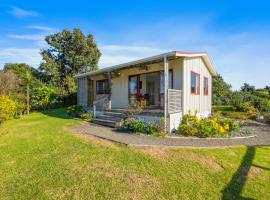 Cottage on Rutherford - Waikanae Holiday Home, hytte i Waikanae
