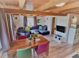 Wohnung #5 mit Balkon - zentrale dennoch ruhige Lage mit Terrasse - Stadtbus vor der Tür!