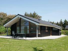 8 person holiday home in L kken, hotel a Lønstrup