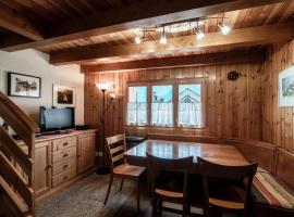 Baita dal Gat by Quokka 360 - modern wooden chalet in Faido, hôtel à Sobrio