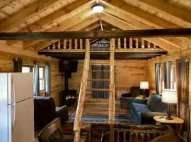 Cozy River Cabin w Screened Porch & Fire Pit