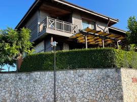 Sozopolis Cliffs Luxury Seaview Villa: Süzebolu'da bir kulübe