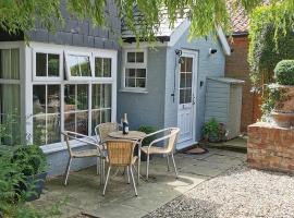 The Saddlery Holiday Cottage - Near Wolds And Coast, feriehus i North Thoresby