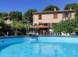 Villa Aimé, hotel with pools in Caunes-Minervois