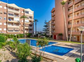 Nice Apartment In Arenales Del Sol With Kitchen, proprietate de vacanță aproape de plajă din Elche