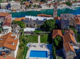 Puteus Palace Heritage Hotel, hotel a Pučišća