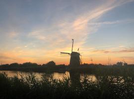 Chalet aan de Rotte, hotel near Rotterdam Tram Museum, Rotterdam