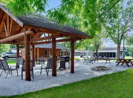 Big River Escape Riverside Cabins, glamping a Buffalo City