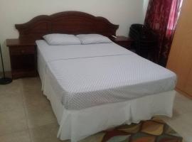 Apt S4, Park View Terrace- Cozy Convenience!, hotel in Crown Point